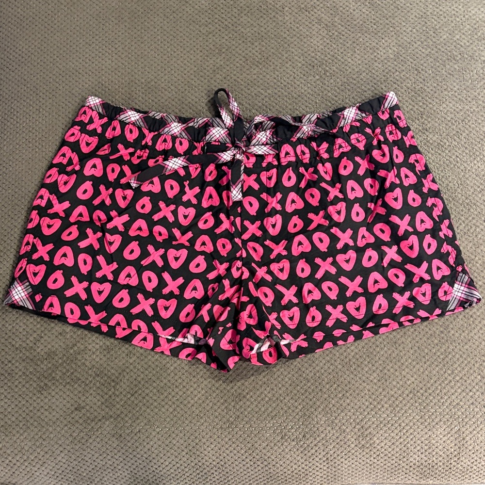 Old Navy Intimates Black & Hot Pink XO Heart Print Sleep Shorts